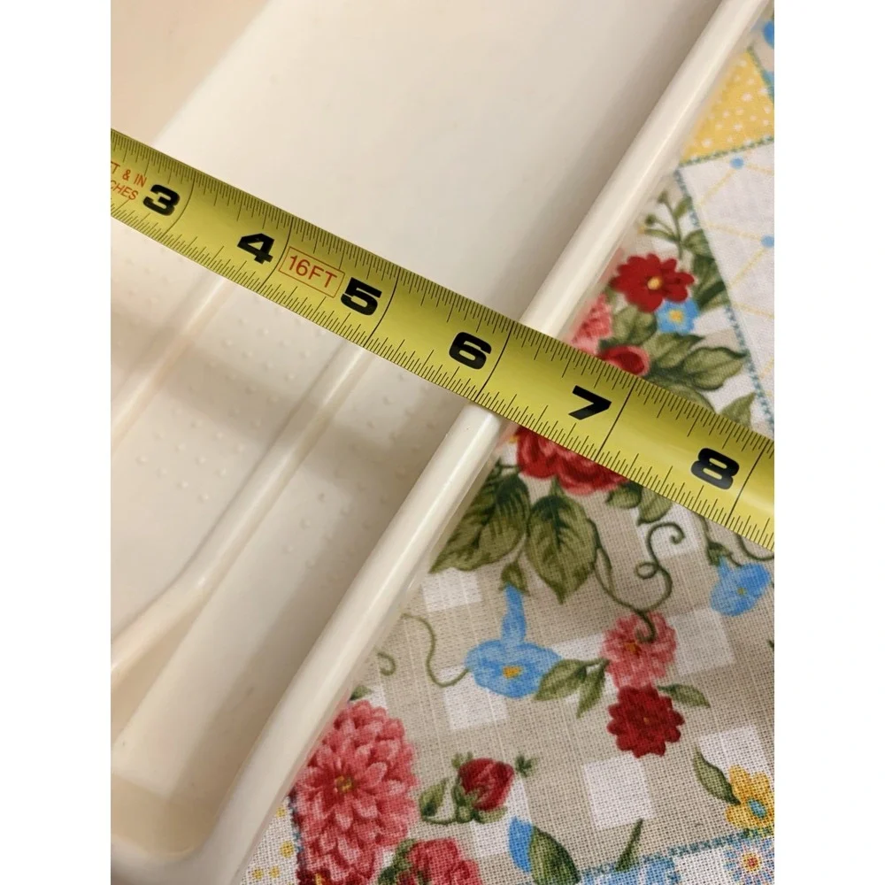 Rubbermaid 294a almond